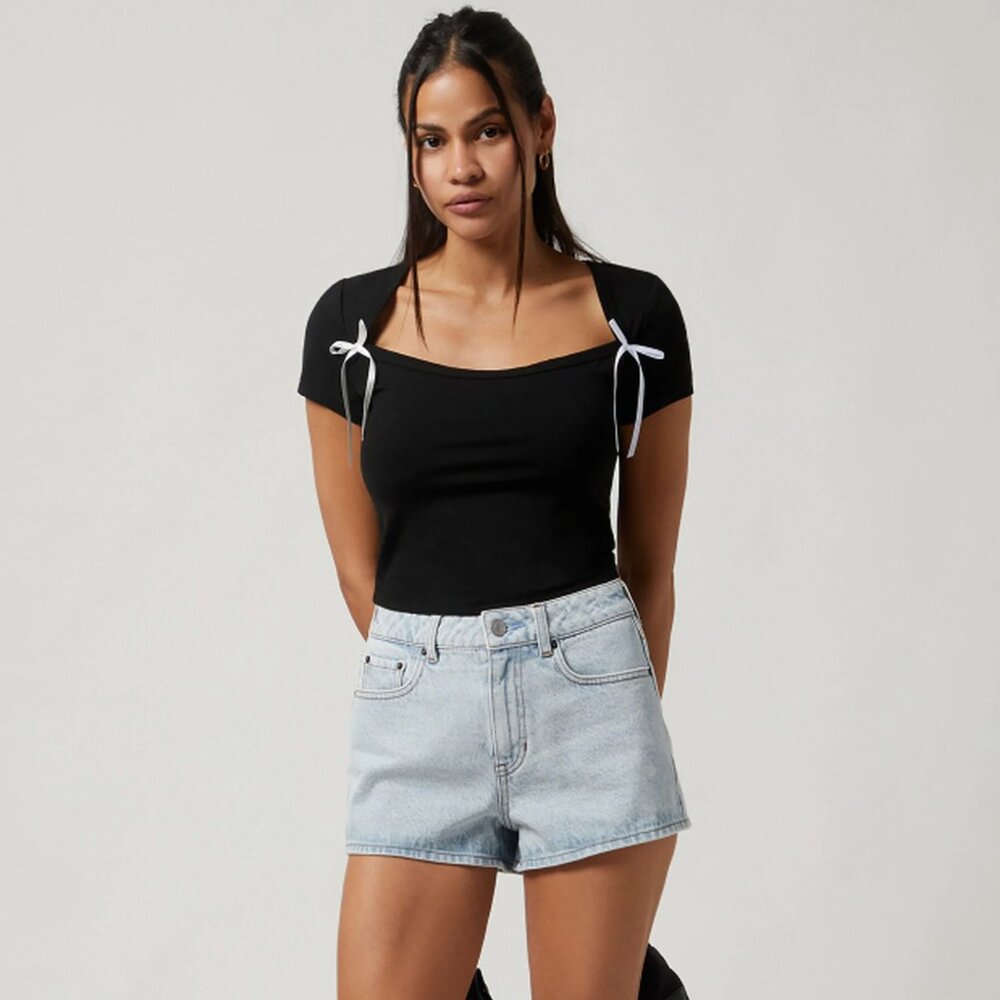 Pac Sun Denim Mom Short NWT size 25